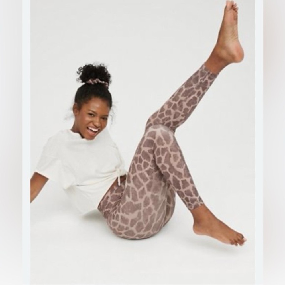 Aerie offline leopard cheetah animal print leggings - Picture 2 of 5